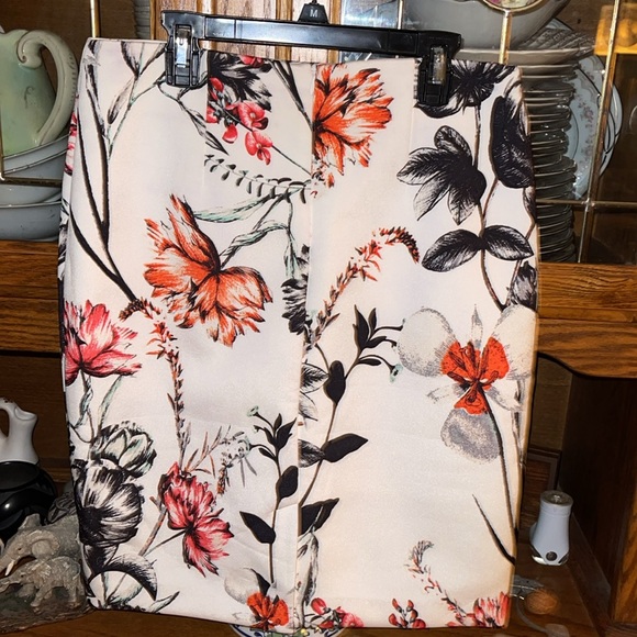 State of being skirt - Picture 2 of 3